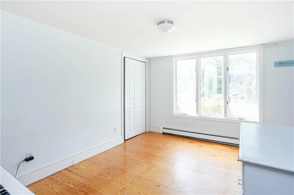 40 Indian Terrace Middletown RI 02842