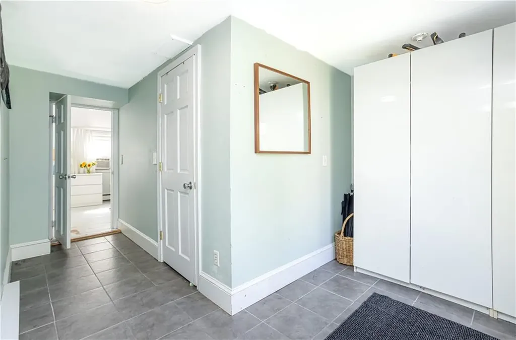 40 Indian Terrace Middletown RI 02842