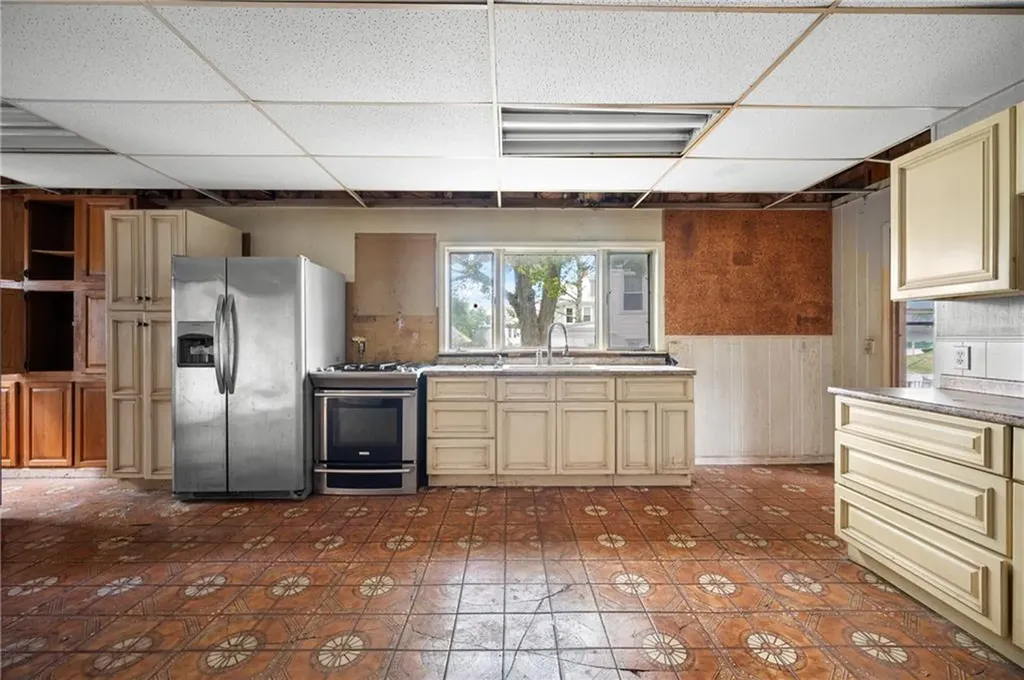 38 Oakley Road Woonsocket RI 02895