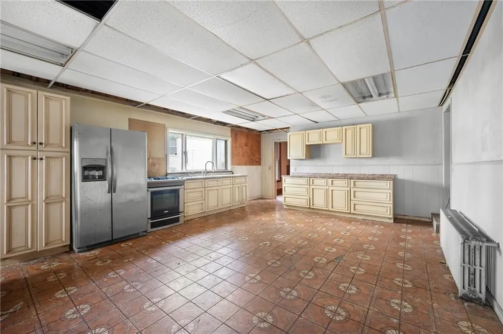 38 Oakley Road Woonsocket RI 02895