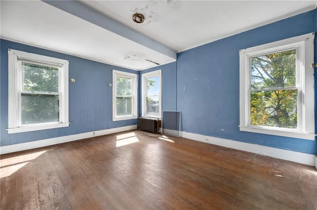 38 Oakley Road Woonsocket RI 02895