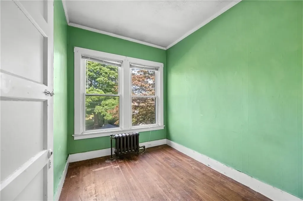 38 Oakley Road Woonsocket RI 02895