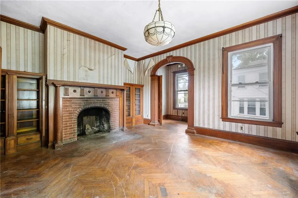 38 Oakley Road Woonsocket RI 02895