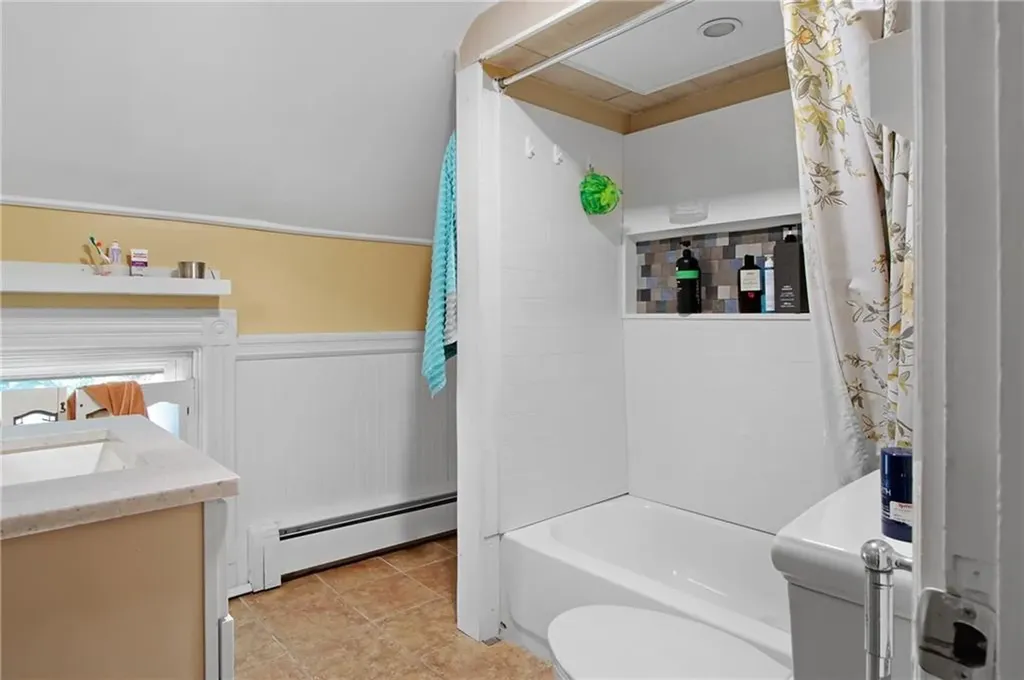 16 Grover Street North Providence RI 02911