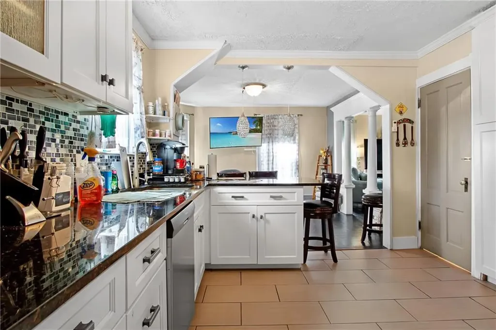 16 Grover Street North Providence RI 02911