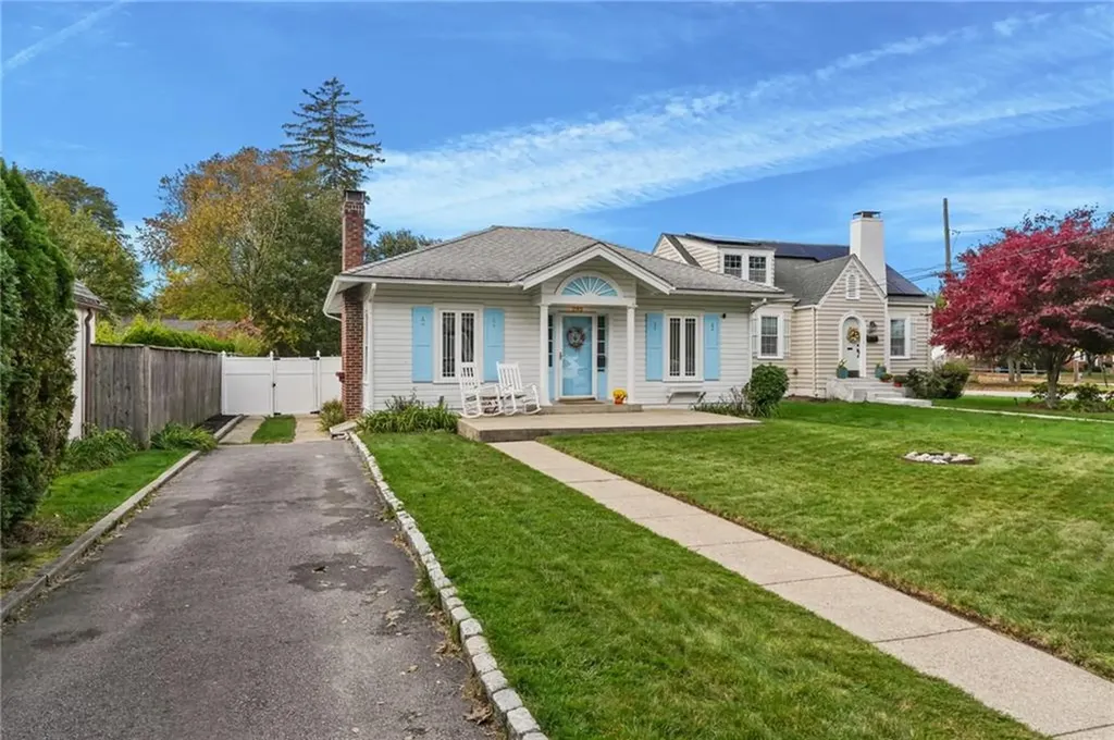 293 Parkside Drive Warwick RI 02888