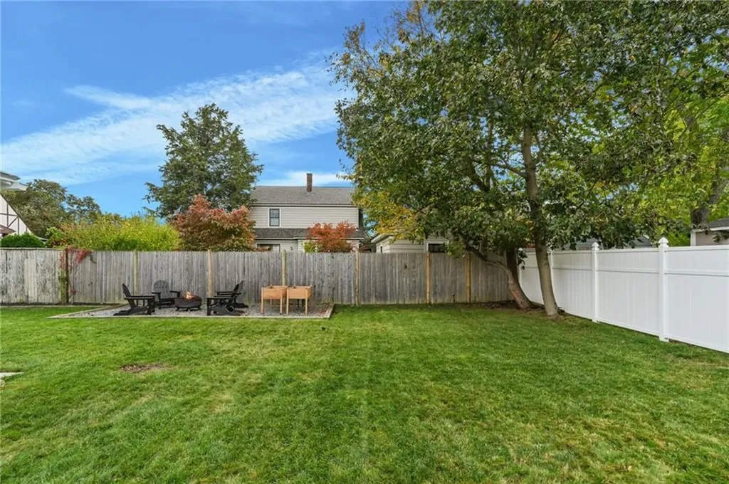 293 Parkside Drive Warwick RI 02888