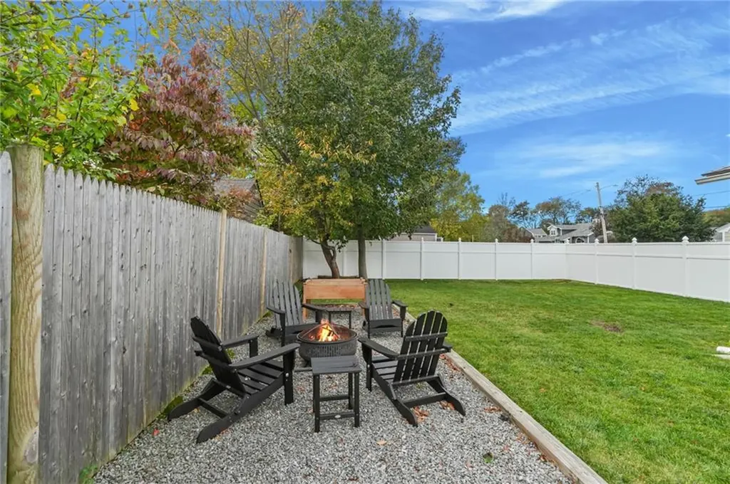 293 Parkside Drive Warwick RI 02888