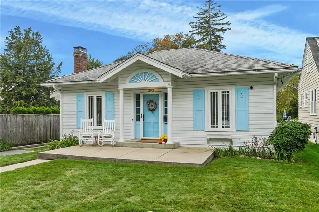 293 Parkside Drive Warwick RI 02888