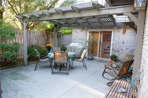 15 Caddy Rock Road North Kingstown RI 02852