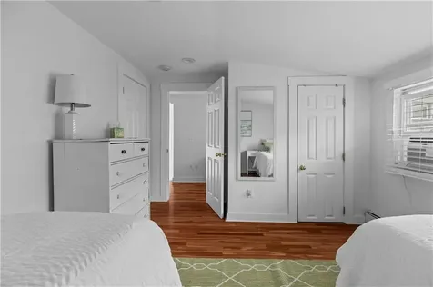 19 Warren Avenue Middletown RI 02842