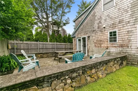 19 Warren Avenue Middletown RI 02842