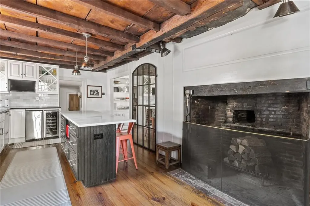 35 Second Street Newport RI 02840