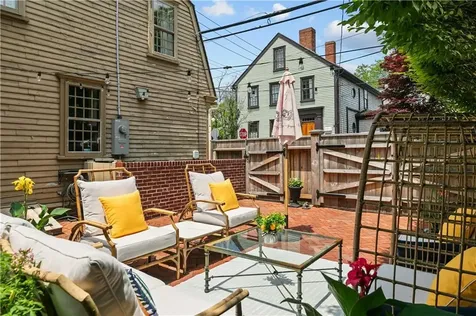 35 Second Street Newport RI 02840