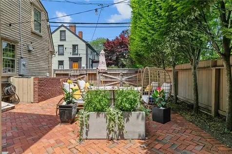 35 Second Street Newport RI 02840