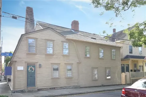 35 Second Street Newport RI 02840