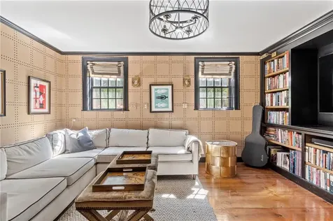 35 Second Street Newport RI 02840