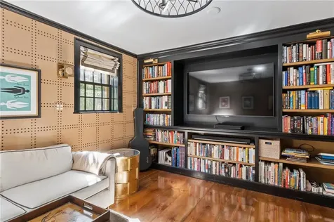 35 Second Street Newport RI 02840