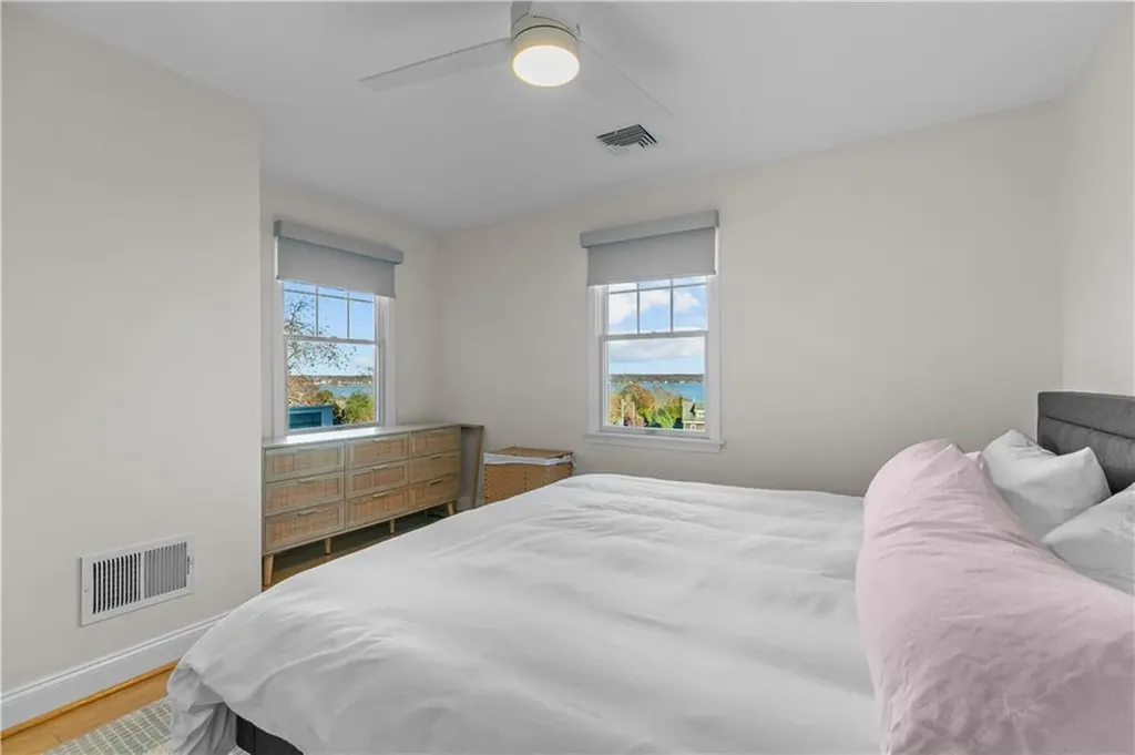 137 Prospect Lane Portsmouth RI 02871