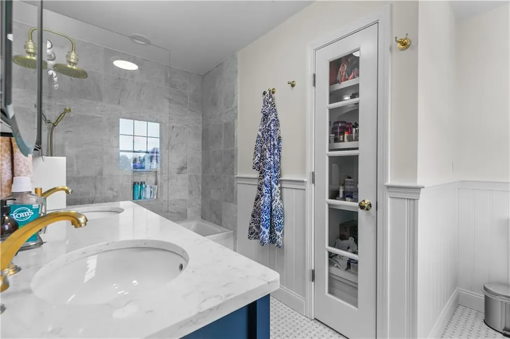 137 Prospect Lane Portsmouth RI 02871