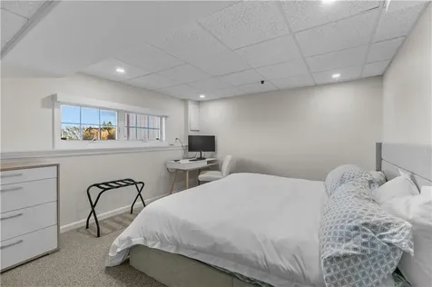 137 Prospect Lane Portsmouth RI 02871