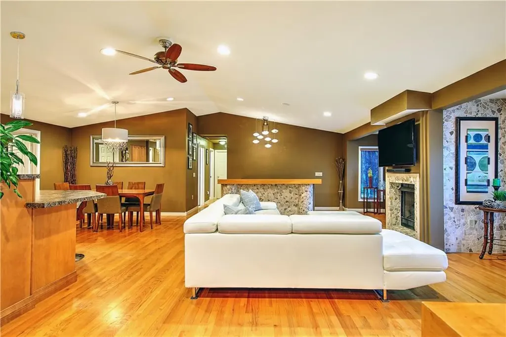 4 Lake Drive North Providence RI 02904