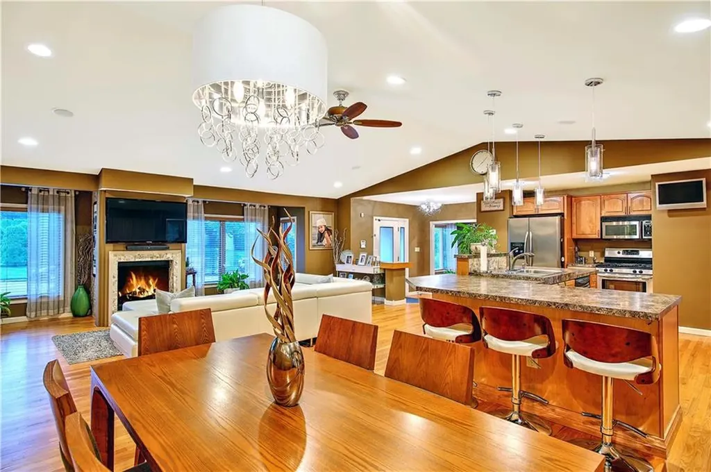 4 Lake Drive North Providence RI 02904