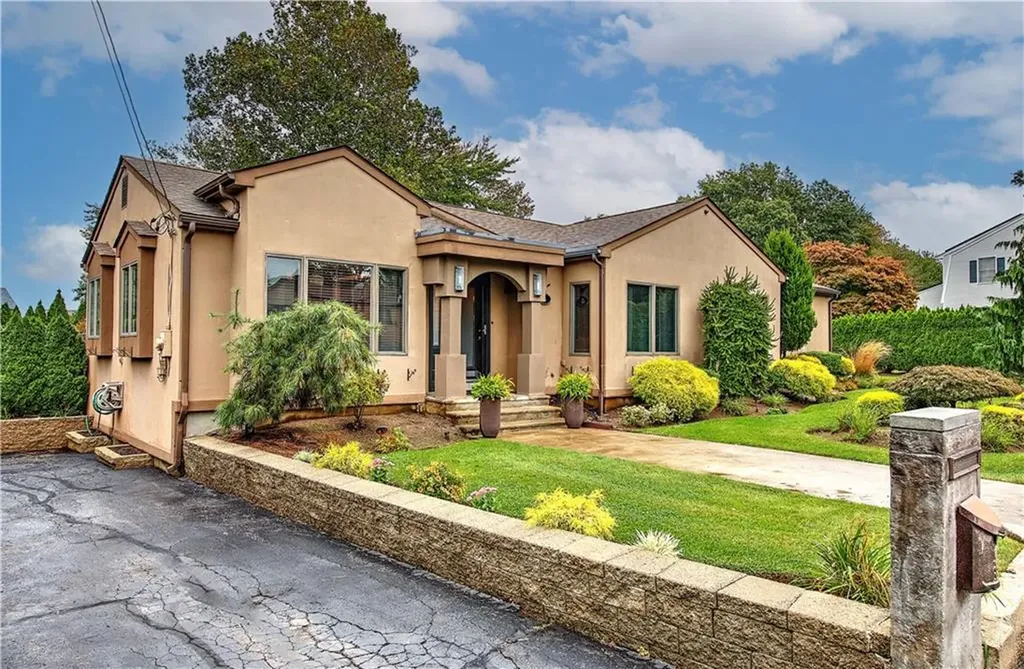 4 Lake Drive North Providence RI 02904