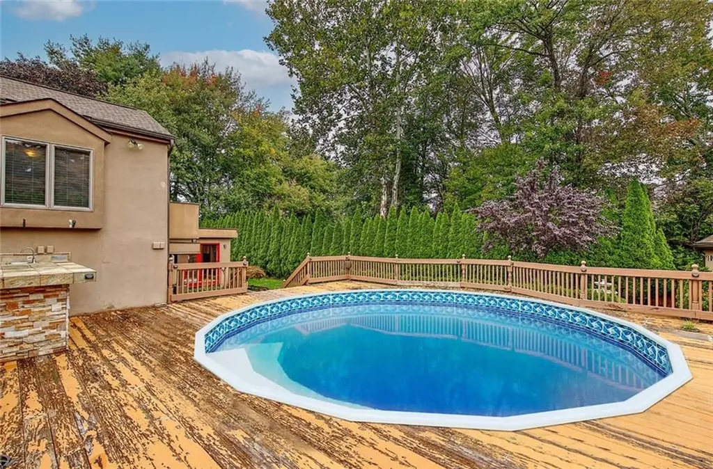 4 Lake Drive North Providence RI 02904