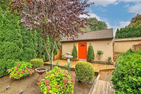 4 Lake Drive North Providence RI 02904