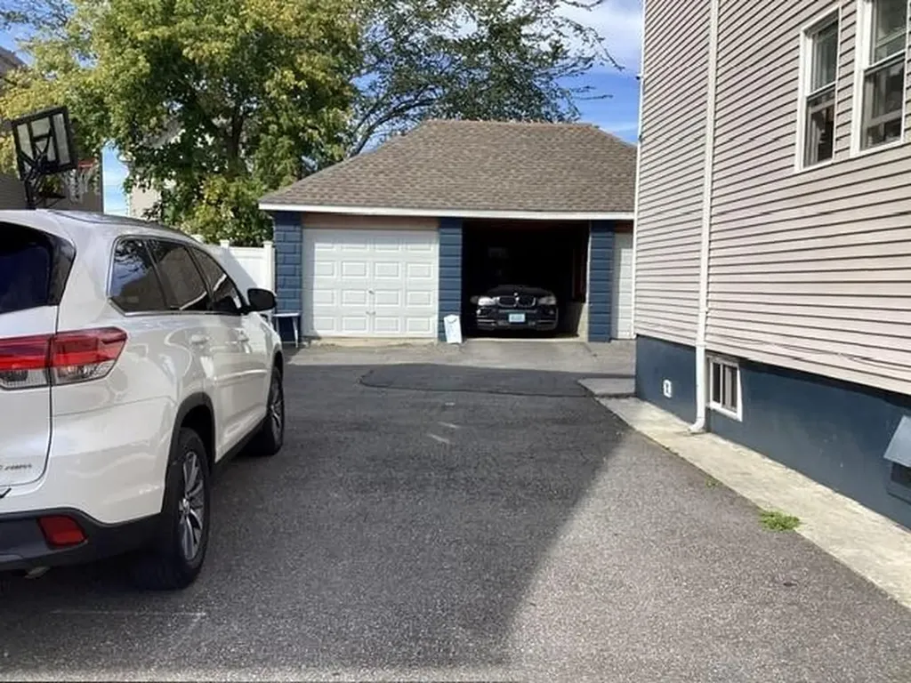 133 135 Burnett Street Providence RI 02907