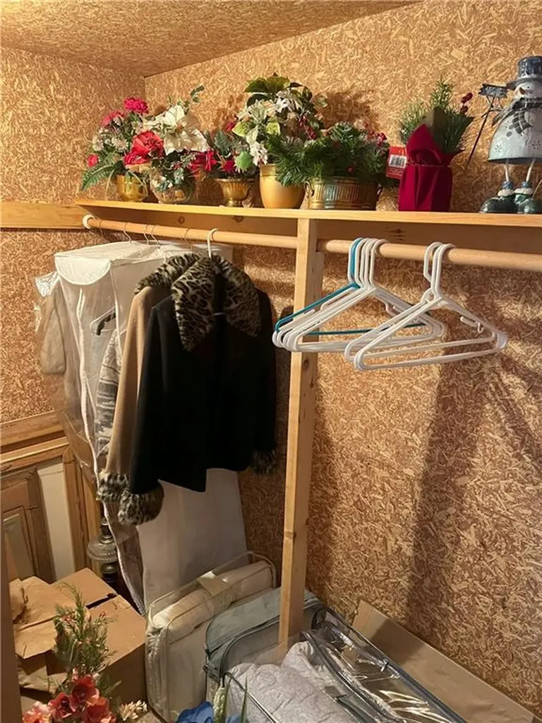 101 Elton Circle Cranston RI 02921