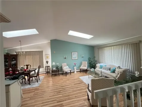 101 Elton Circle Cranston RI 02921