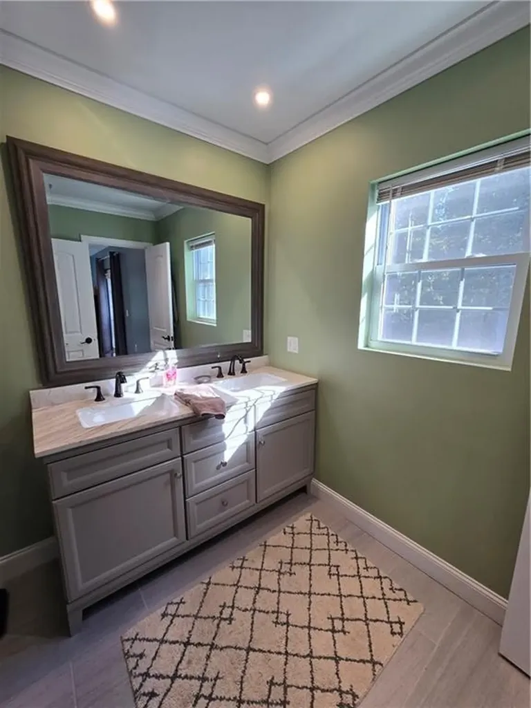27 Rosedale Avenue Barrington RI 02806
