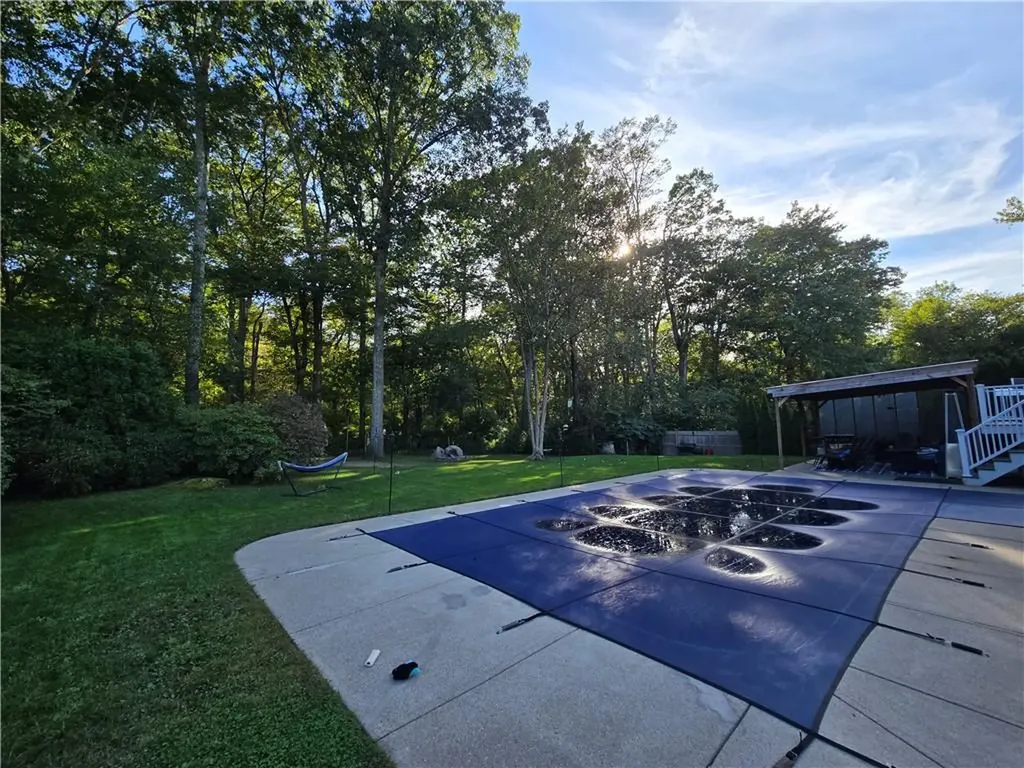 27 Rosedale Avenue Barrington RI 02806