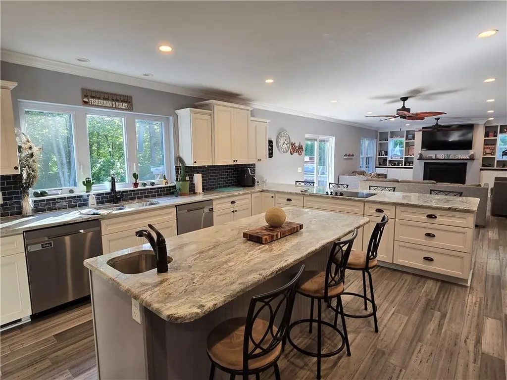 27 Rosedale Avenue Barrington RI 02806