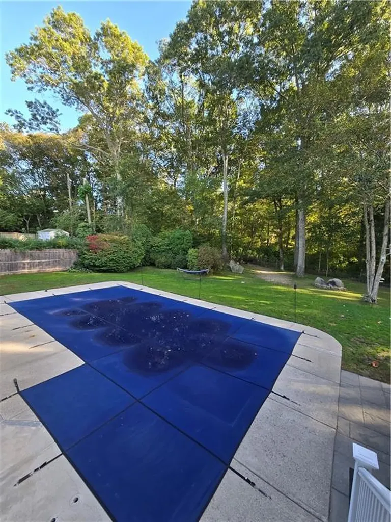 27 Rosedale Avenue Barrington RI 02806