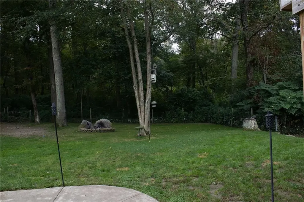 27 Rosedale Avenue Barrington RI 02806