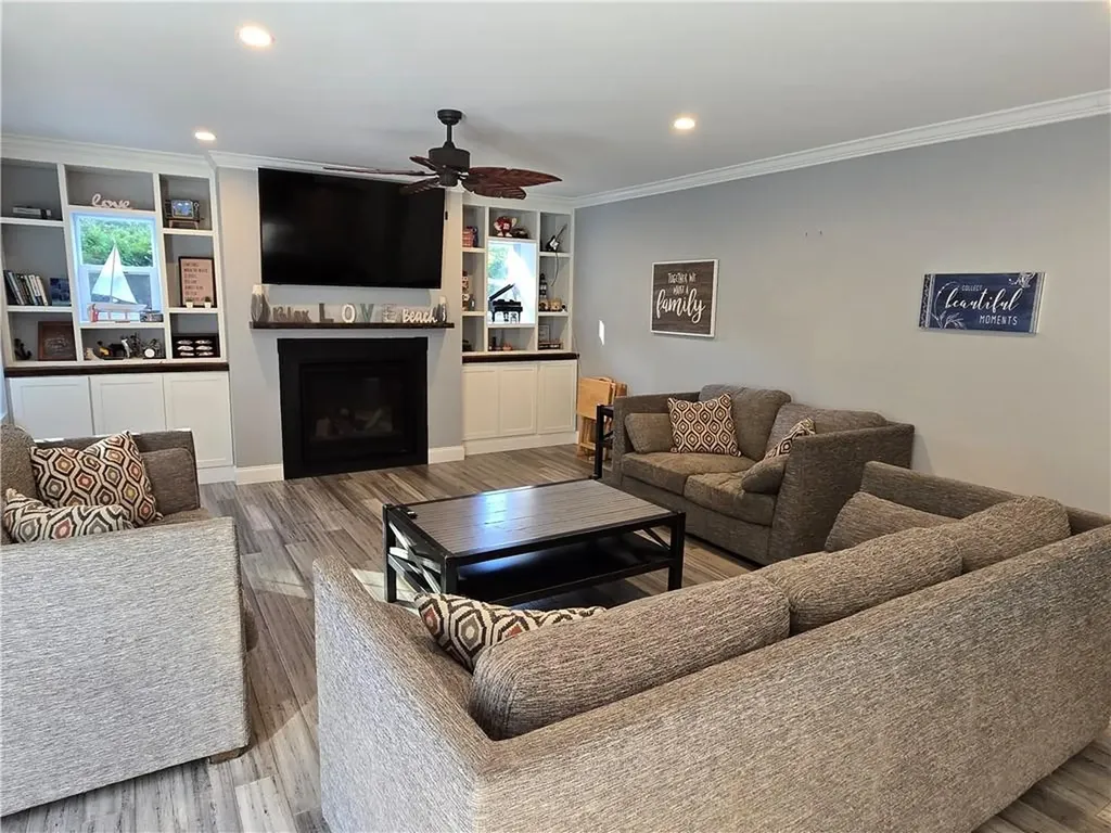 27 Rosedale Avenue Barrington RI 02806