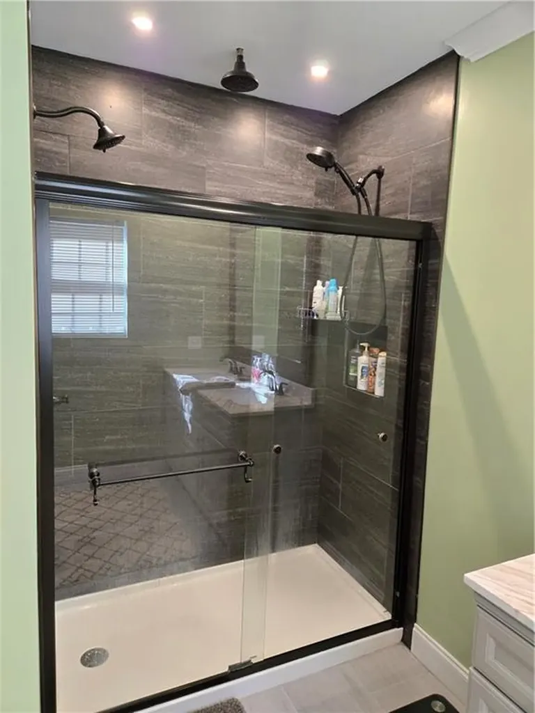 27 Rosedale Avenue Barrington RI 02806