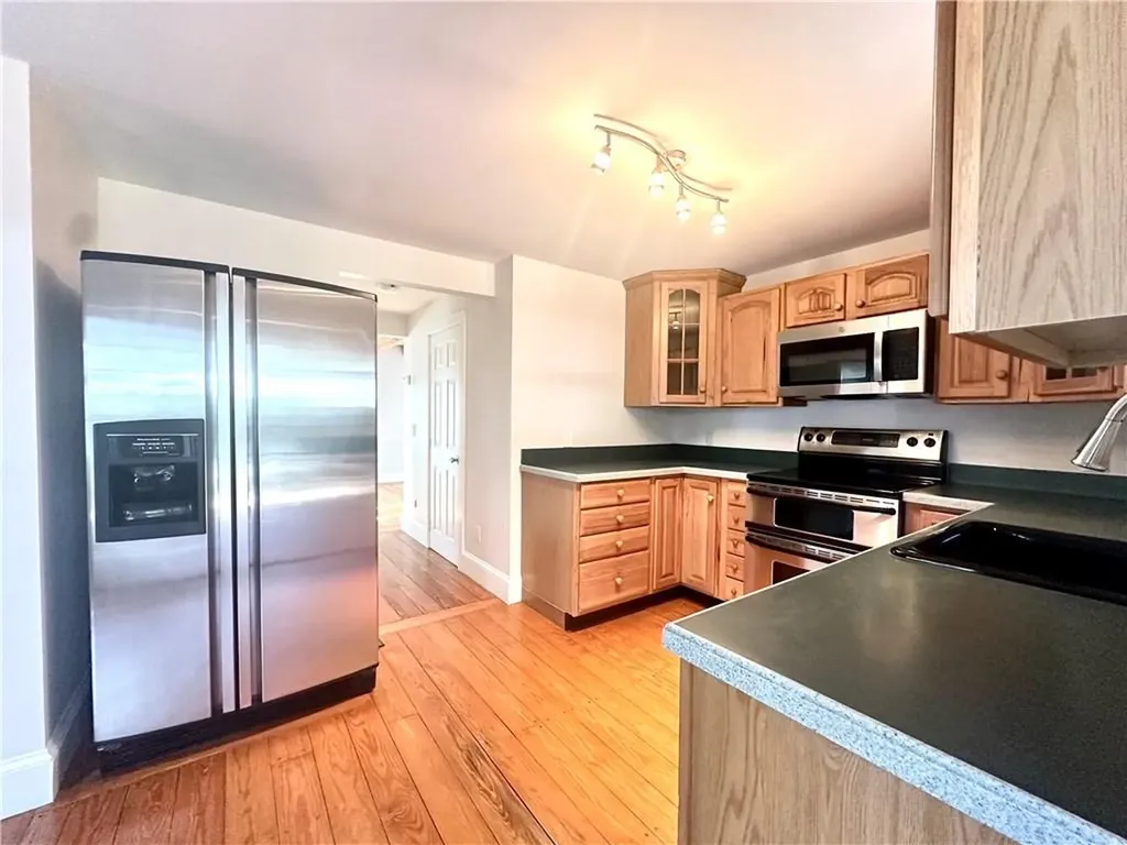 12 Johnson Court Newport RI 02840