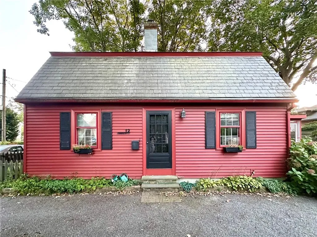 12 Johnson Court Newport RI 02840