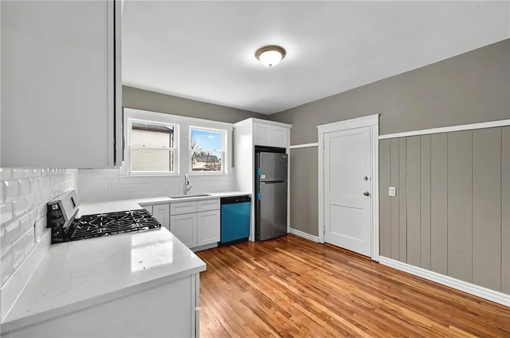 15 17 Melissa Street Providence RI 02909