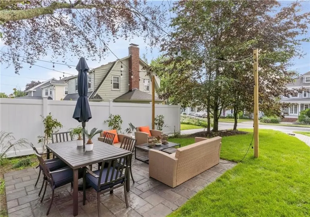 259 Gibbs Avenue Newport RI 02840