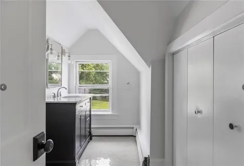 259 Gibbs Avenue Newport RI 02840