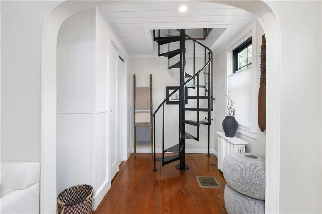 29 Bacheller Street Newport RI 02840