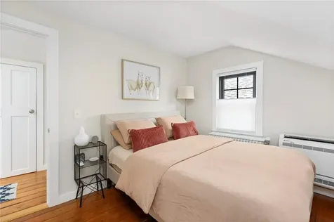 29 Bacheller Street Newport RI 02840