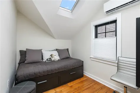 29 Bacheller Street Newport RI 02840