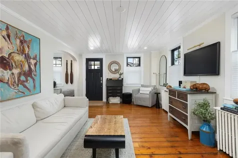 29 Bacheller Street Newport RI 02840