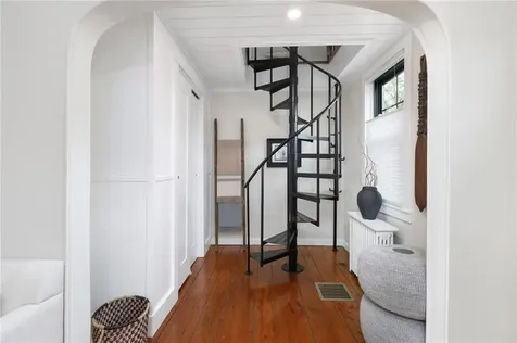 29 Bacheller Street Newport RI 02840